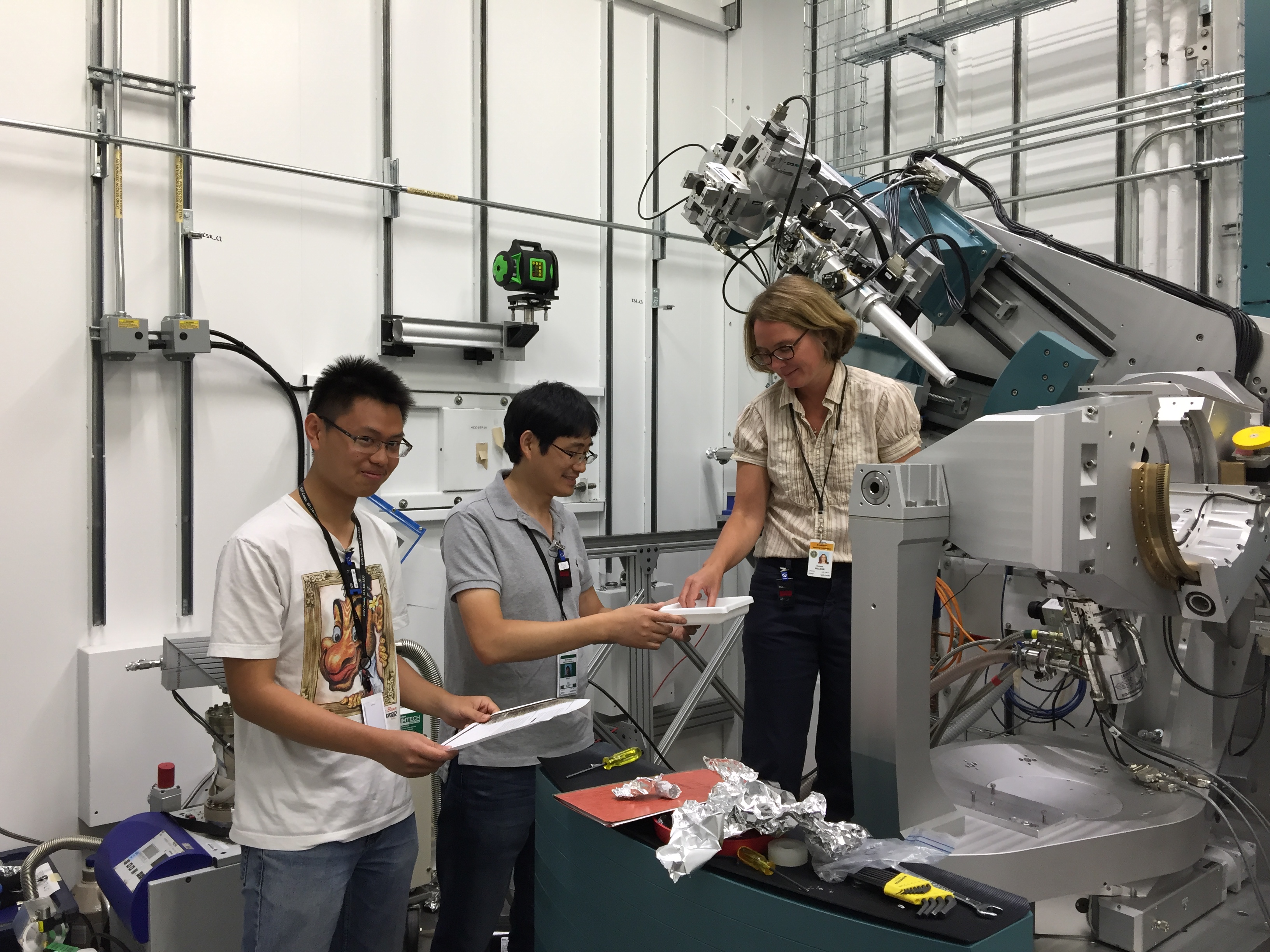 Beamtime @ CLS, REIXS beamline (Jul 2017)